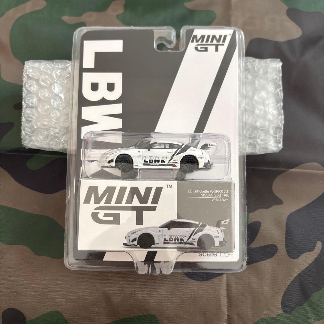 MiNiGT LBシルエットワークス　35GT-RR LBWK white