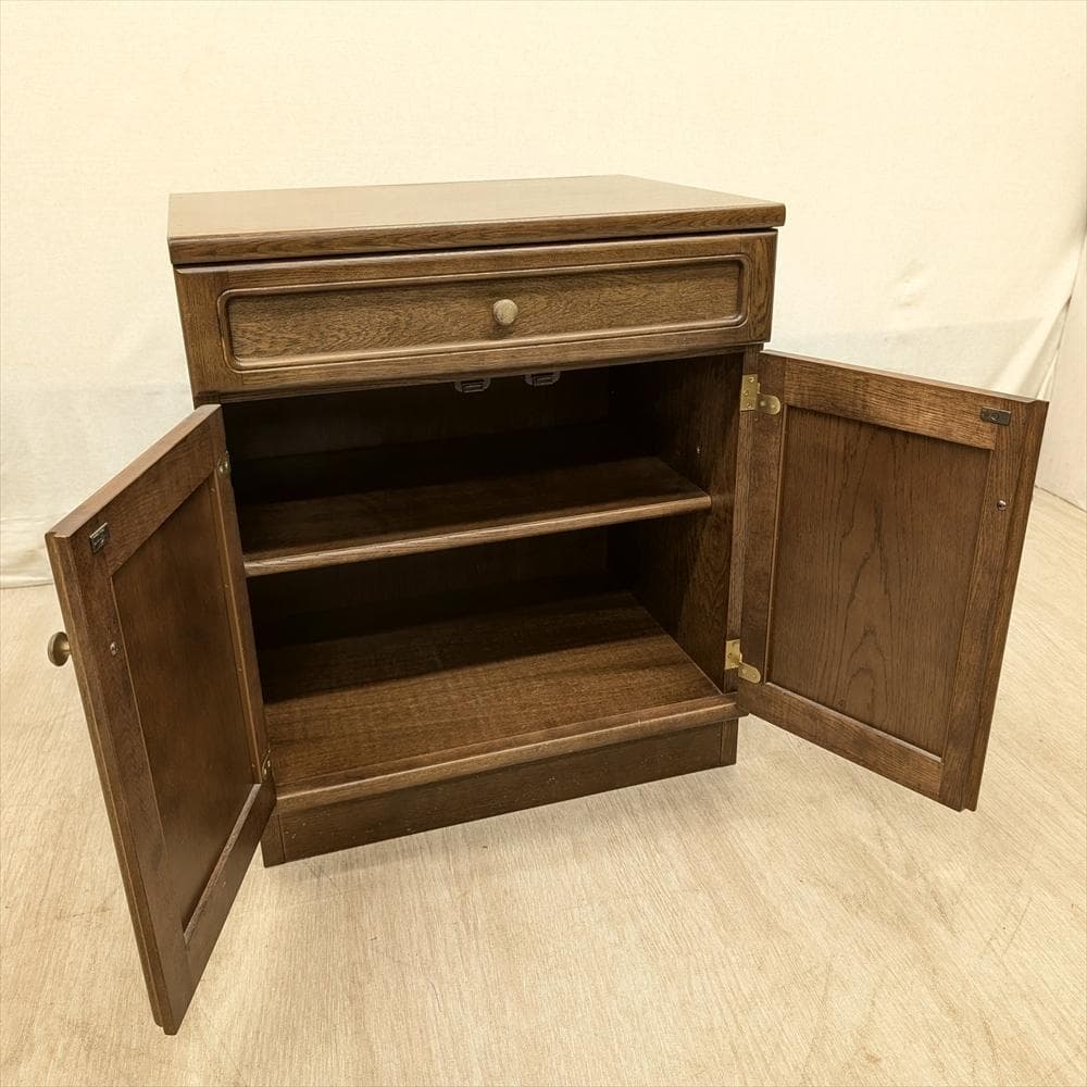 カリモク　キャビネット　収納棚　サイドボード　リビングボード　収納　整理　引き出