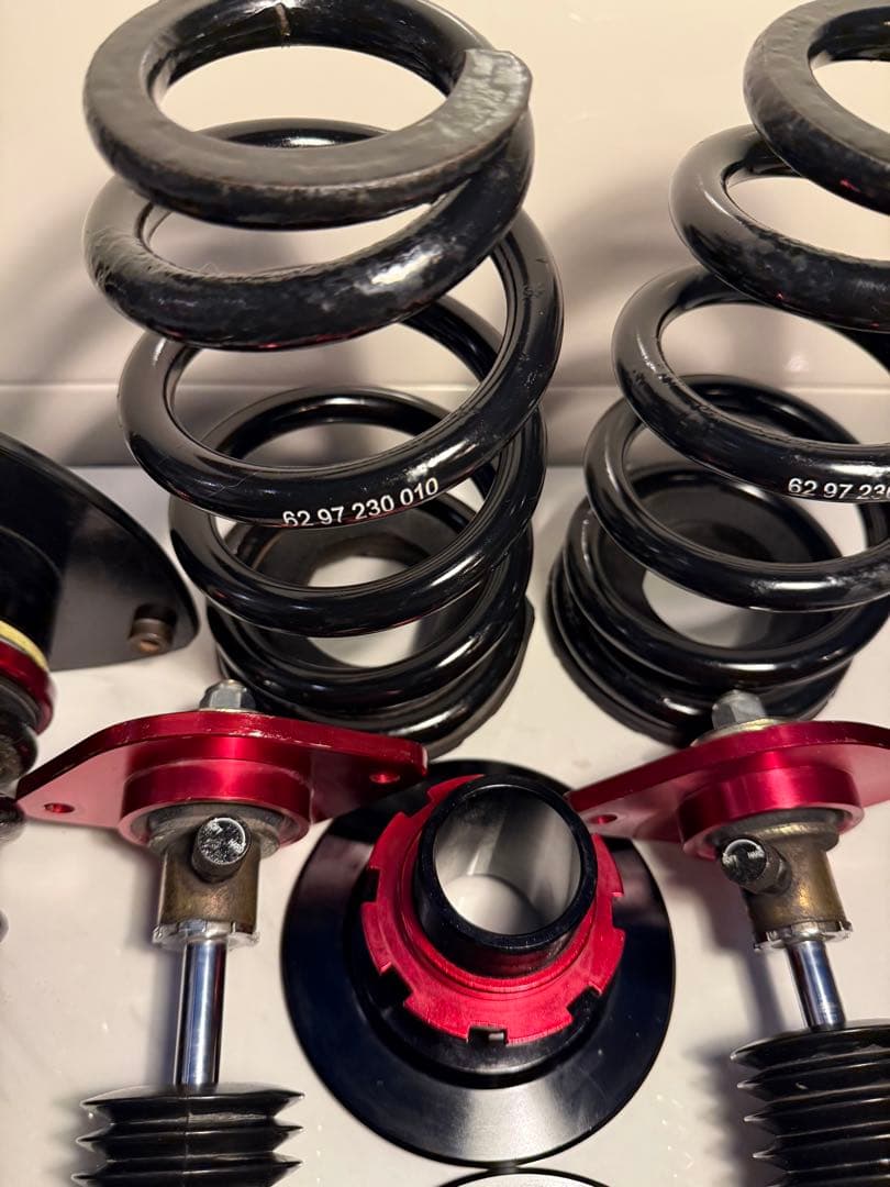 ラルグスLargus Spec S 車高調キット