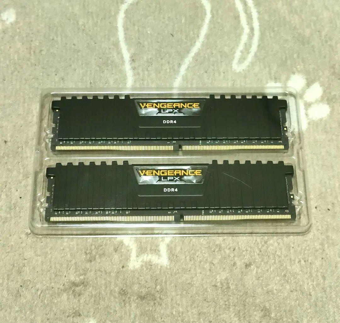 メモリー Corsair Vengeance LPX DDR4 32GB (2x16GB)