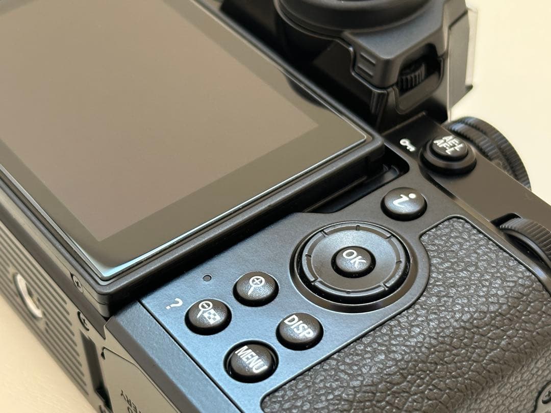 【超美品】Nikon Zfcミラーレス一眼ブラック 16-50 VRレンズキット