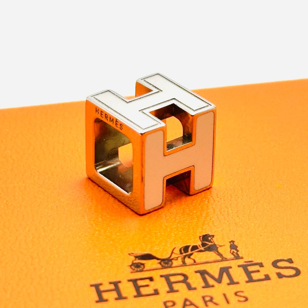 HERMES ペンダントトップ　Hキューブ　カージュ　ド　アッシュ　シルバー
