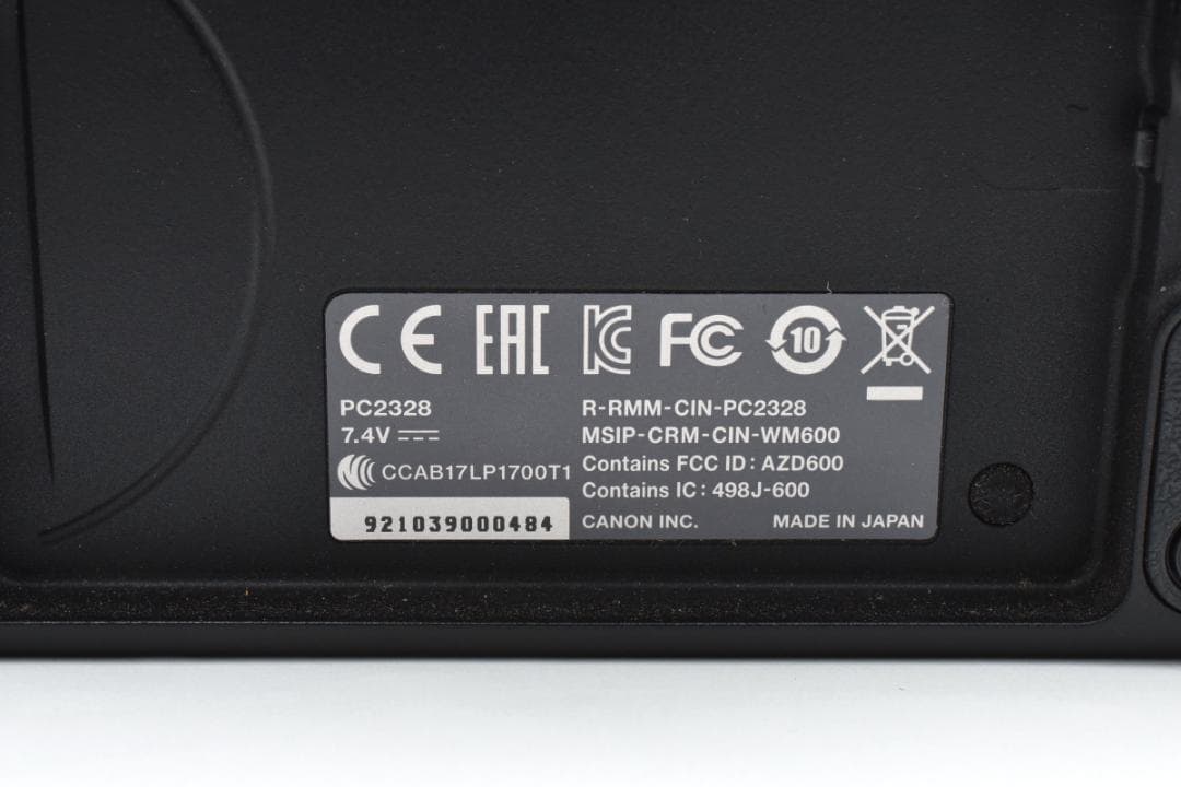 美品 Canon ミラーレス一眼カメラ EOS Kiss M ダブルズームキット