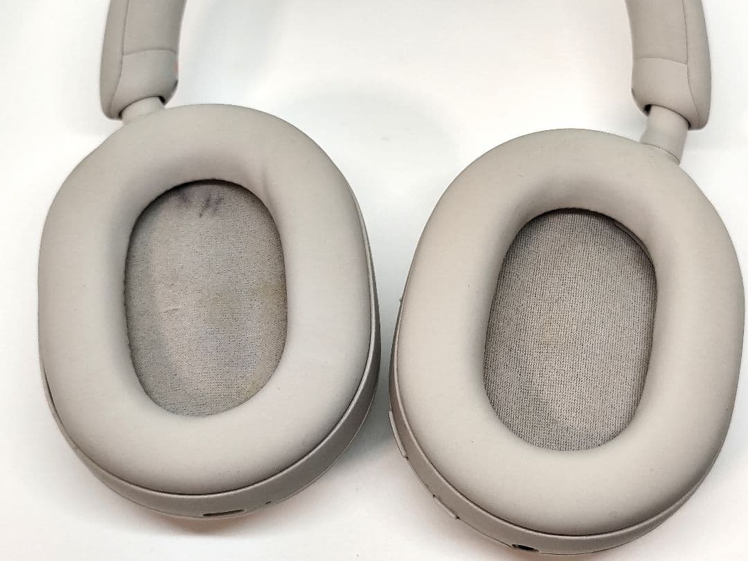 ソニーWH-1000XM5ワイヤレスヘッドホン　中古品