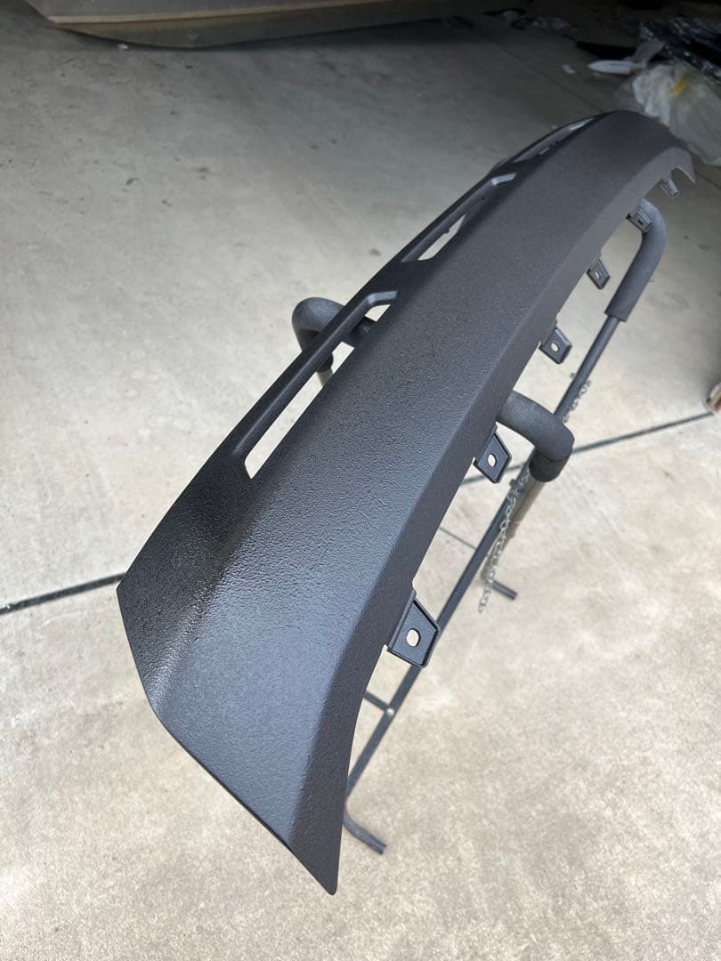 新型デリカD5 フロントグリル周り一式、ロワーバンパー、 チッピング塗装品