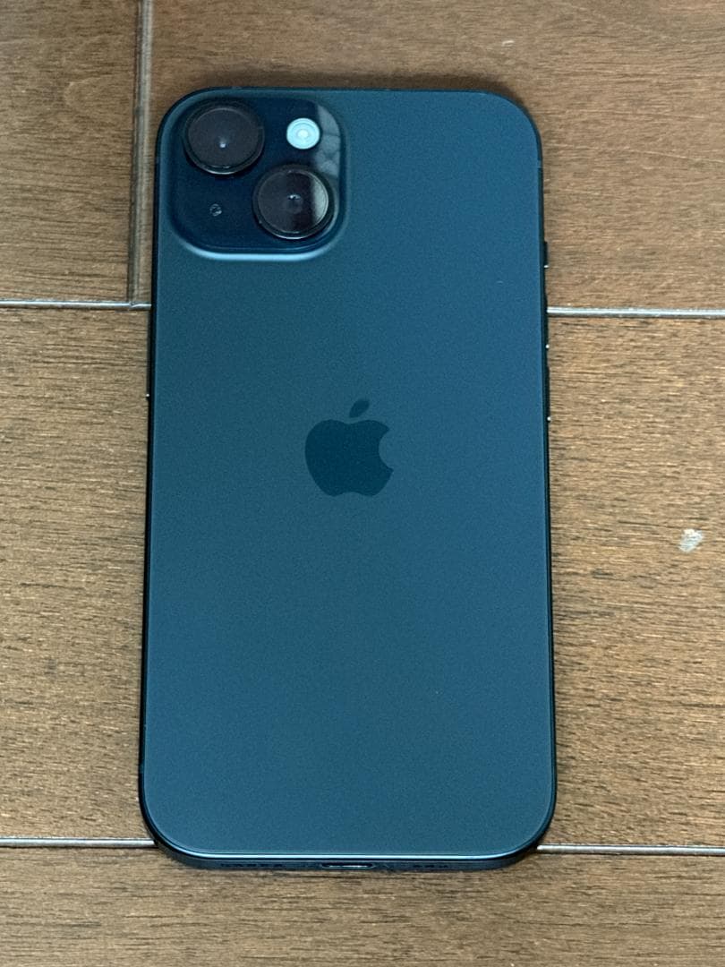 iPhone15 128GB SIMフリー ブラック 美品 カメラ保護フィルム付