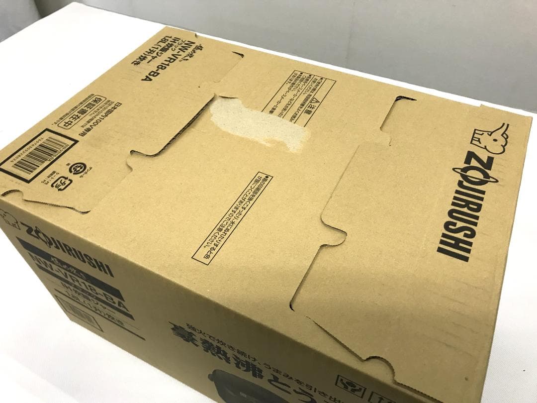 未使用品　象印 豪熱沸とうIH　炊飯ジャー NW-VR18-BA