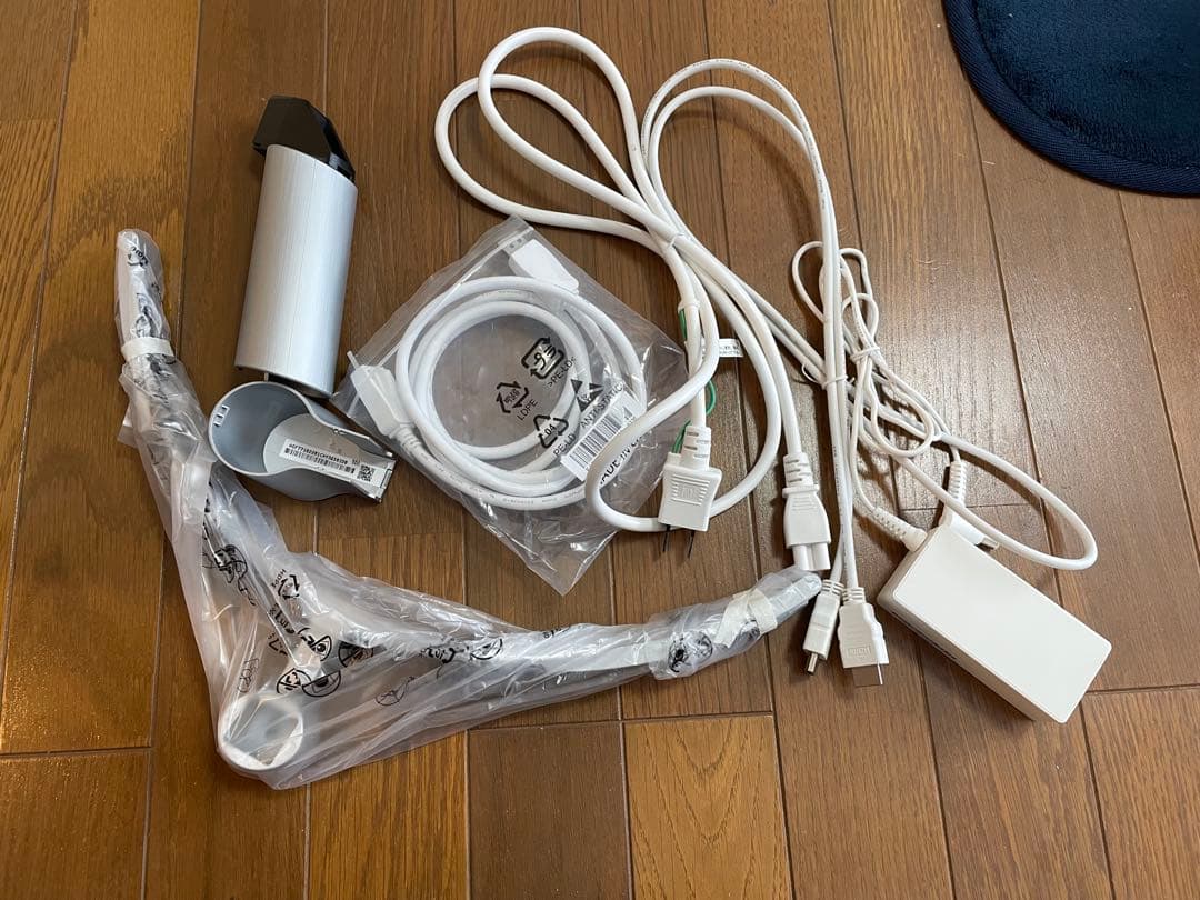 LG 4K 27UL500-W 27インチ モニター VESAマウント対応