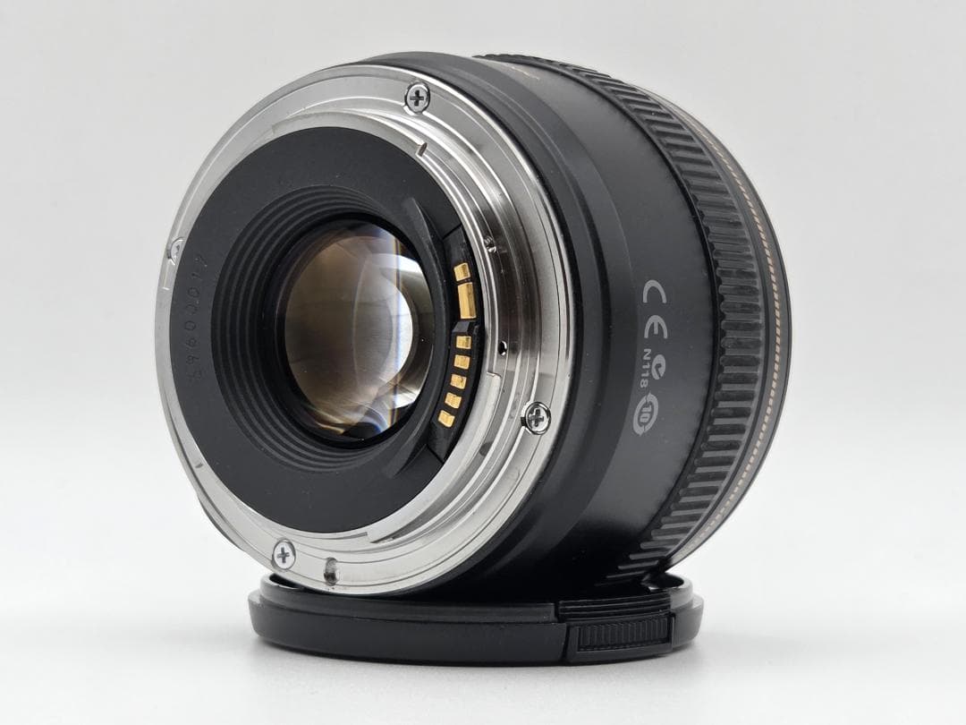 キャノン　Canon EF 28mm F1.8 USM