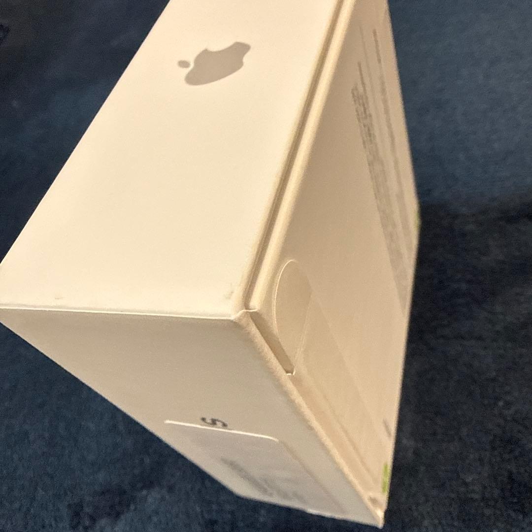 Apple AirPods 4 本体 USB-C充電ケース付き【新品・未開封】