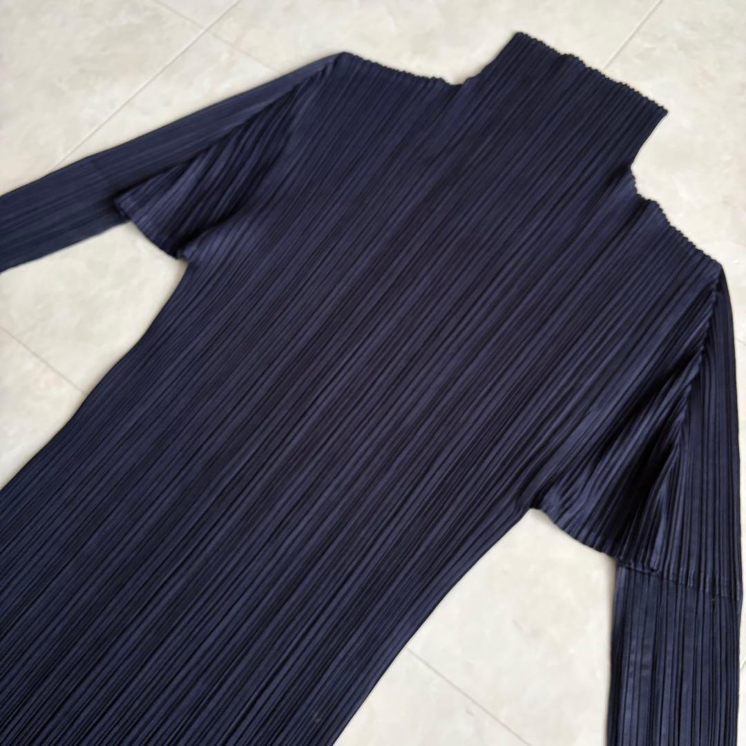 PLEATS PLEASE プリーツ ハイネック長袖 ネイビー 4 伸縮トップス