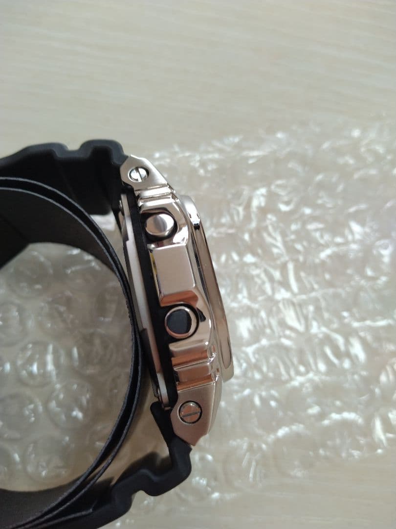 【最終価格・美品】G-SHOCK ジーショック GM-5600　デジタルシルバー