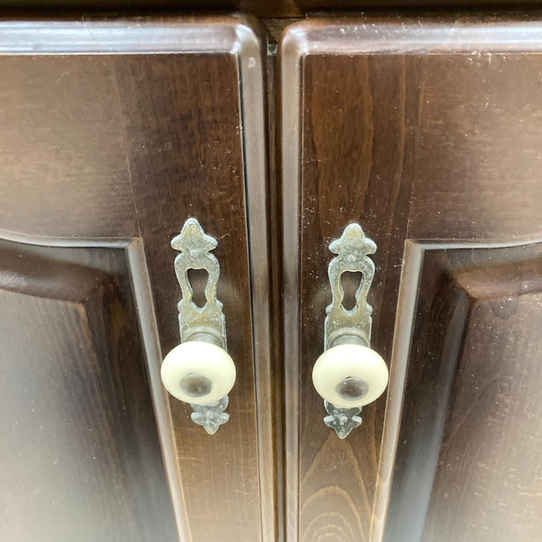 【飛騨産業】キツツキ　２面食器棚　カップボード　キッチンボード