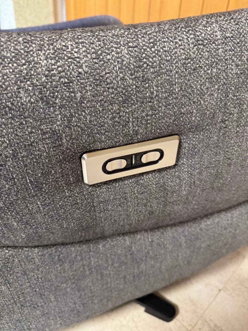 こ*じ様 [送料込] 2023年冬購入 ニトリ電動1人掛けソファ グレー ファブ