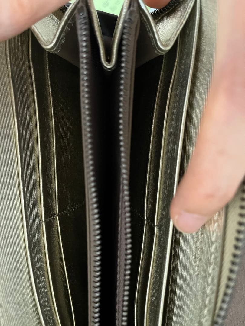 Bottega Veneta 幸運のゴールド長財布