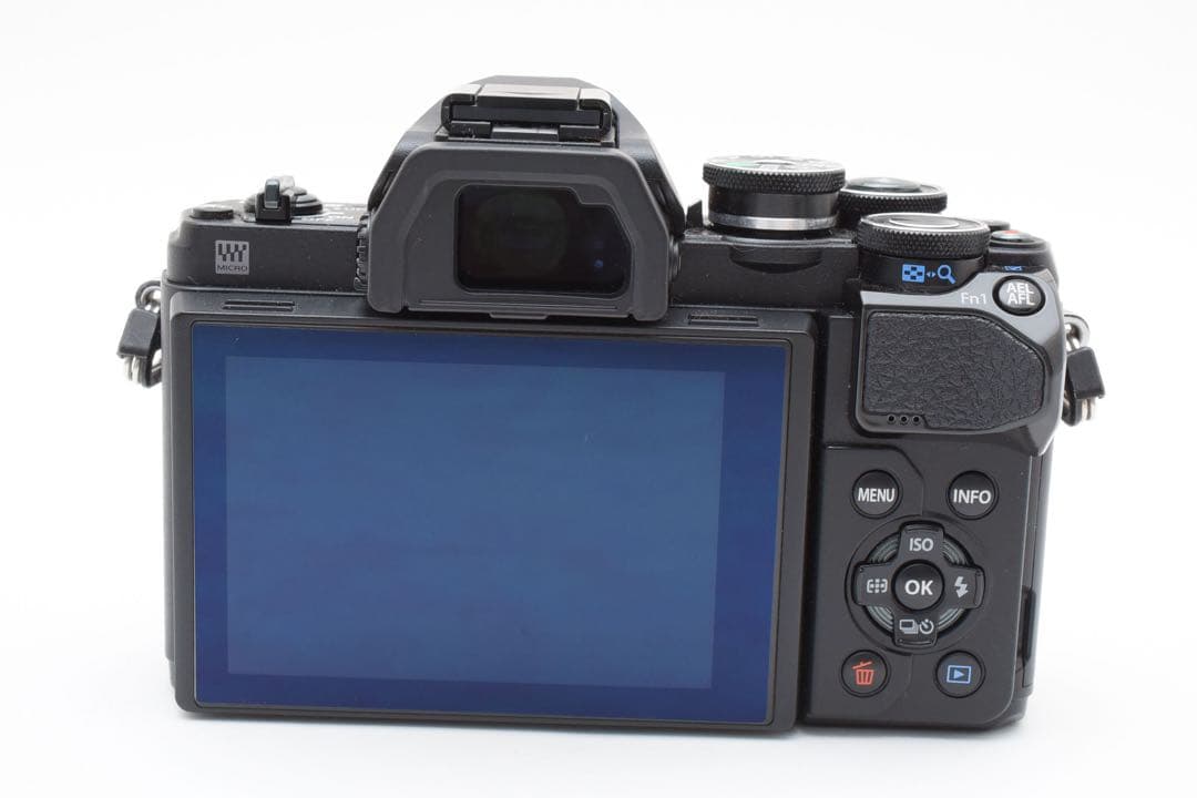 【新品数】OLYMPUS E-M10 Mark III ダブルズーム