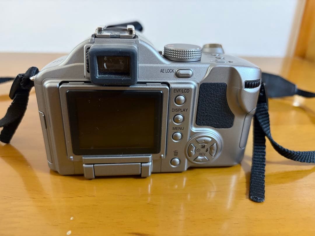 Panasonic　LUMIX　DMC-FZ30　デジタルカメラ