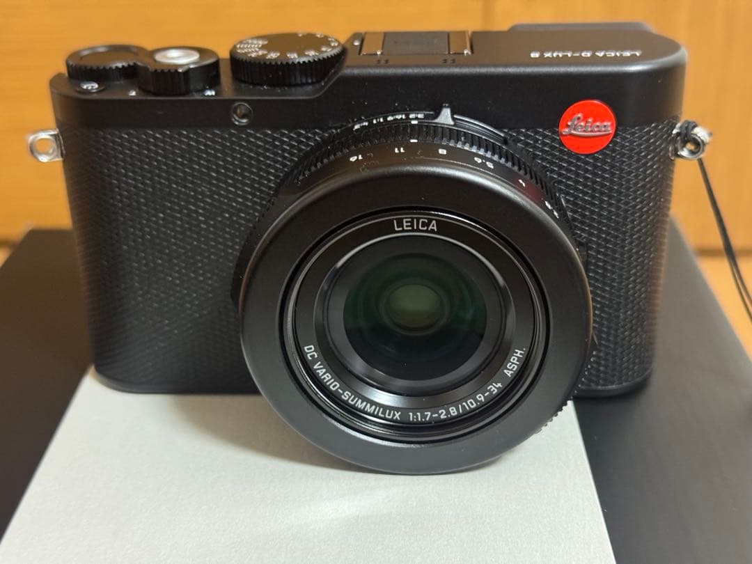 Leica D-Lux 8コンパクトデジタルカメラ （レンズフィルター付）