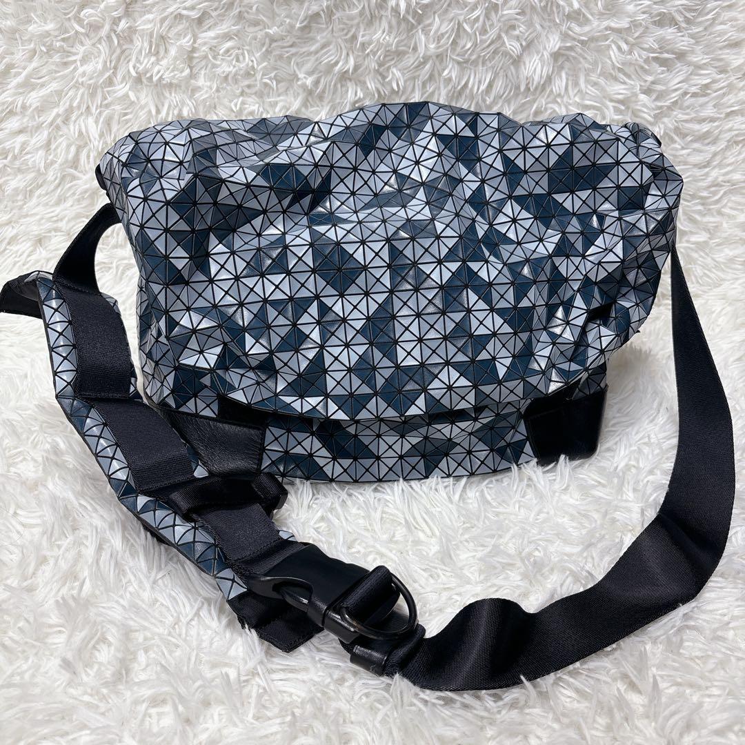 美品 BAOBAO issey miyake ショルダーバッグ メッセンジャー