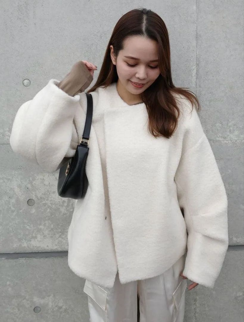 新品タグ付き　今季　ラグナムーン　ボアブルゾン　ボアジャケット