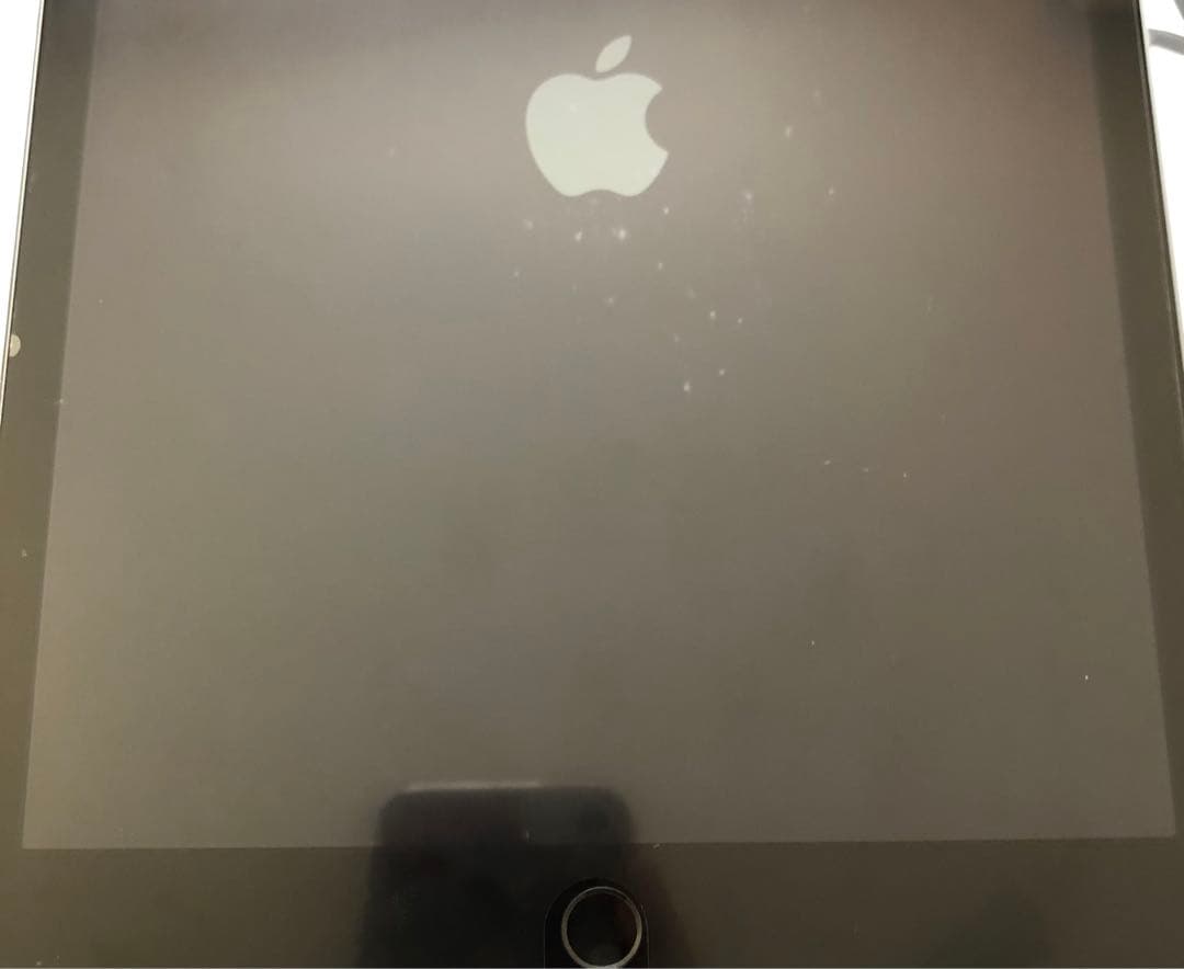 【1台限定価格】iPad 第8世代 32GB 【すぐ発送】【付属品】