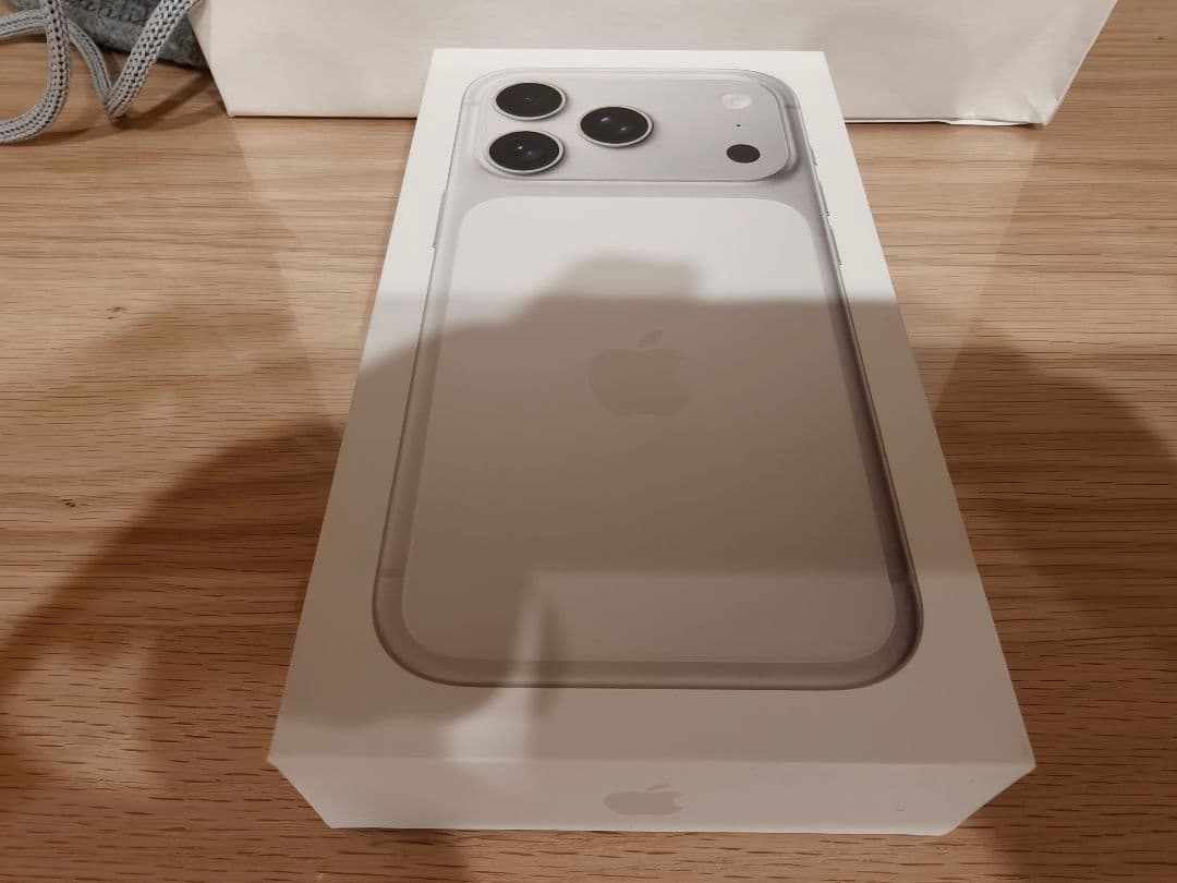 iPhone 17 pro本体＋MOFTケース＋おまけ多数