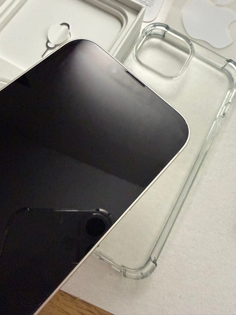 iPhone 13 256GB スターライト 本体