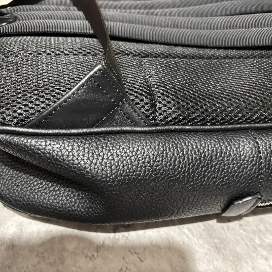 TAKEO KIKUCHI タケオキクチ　ブラック レザーバックパック