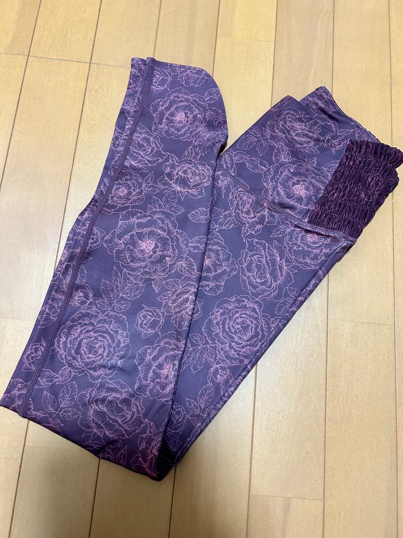 【SUKALA】ブルーミングフラワーブラトップ＆レギンスセット【LAVA】