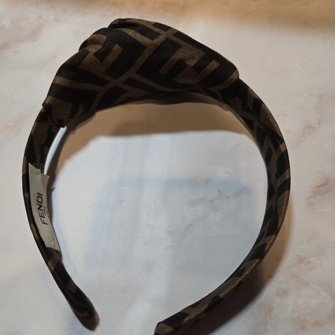 Fendi ロゴプリント カチューシャ