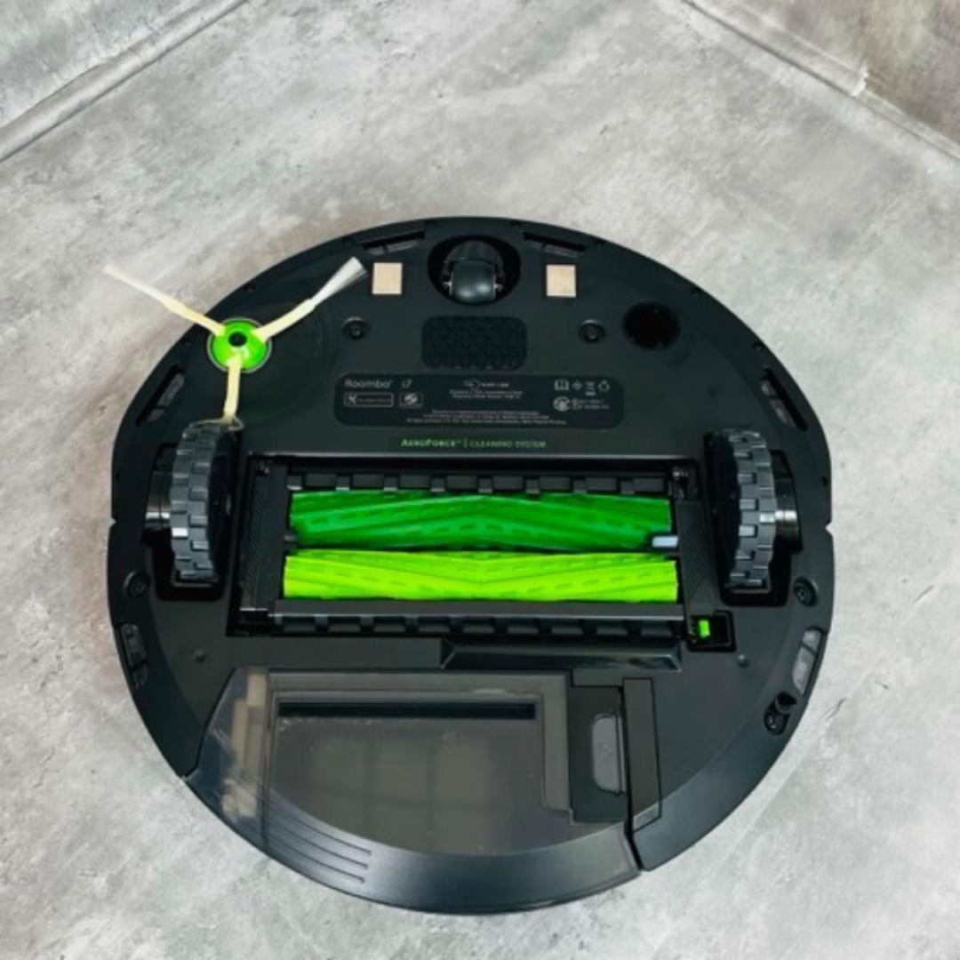 【美品】iRobot Roomba i7 ロボット掃除機