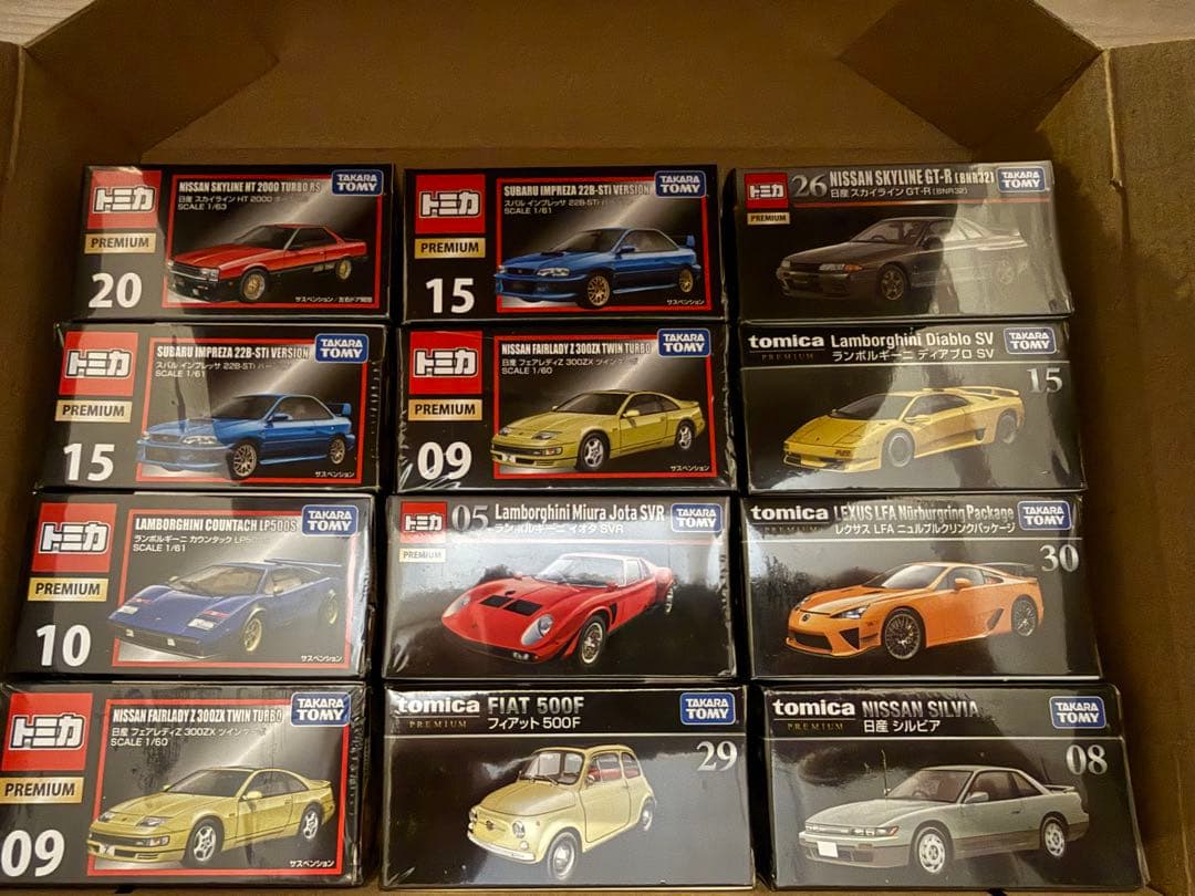 く*こ様 最低価格スタート〜　トミカプレミアム廃盤・絶版12台おまとめ売り　シュ