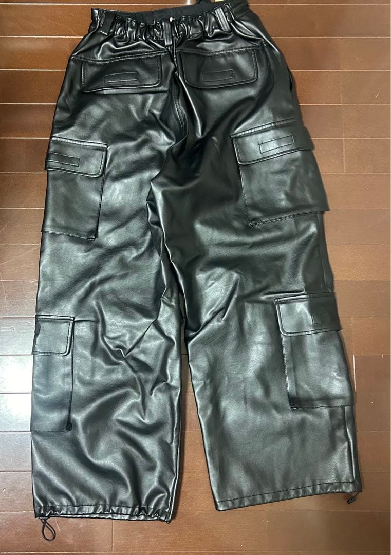 R*N様 DUALISM レザーカーゴパンツ　定価26400円