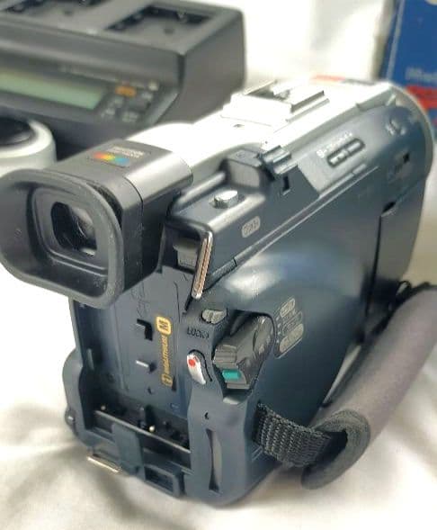 ●ソニー DCR-TRV50● MiniDV ビデオカメラ