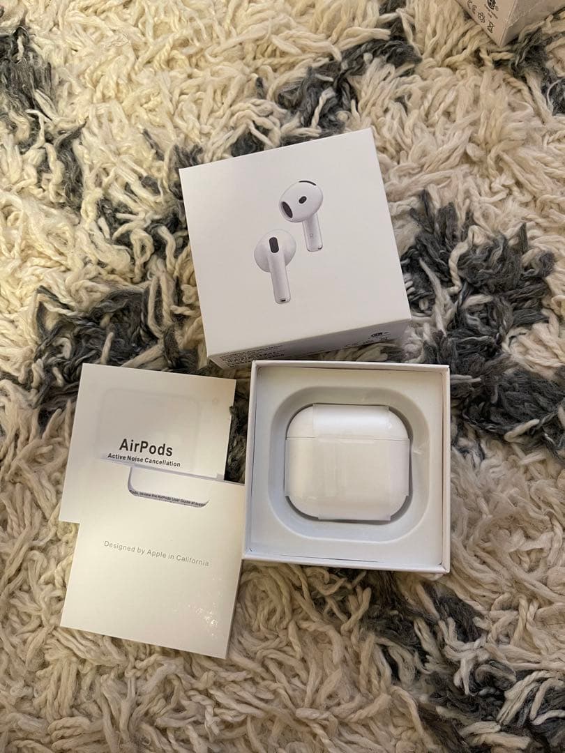 イヤホン Apple AirPods 4 (ANC)