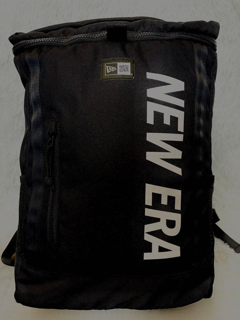 NEW ERA ボックス型リュック 32L ブラック/ホワイト