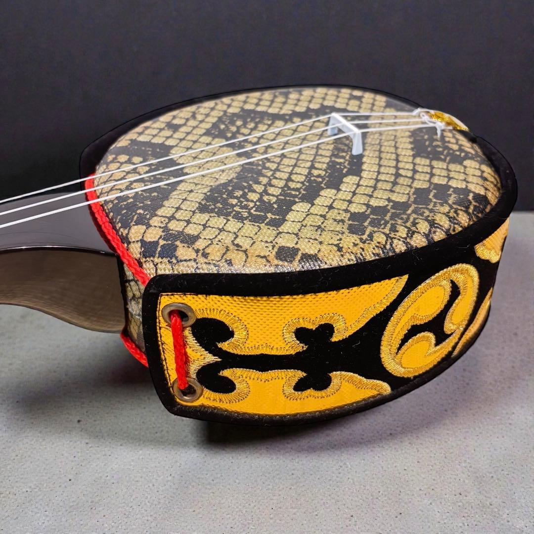 【ほぼ未使用】沖縄三線 工四合 人工皮 入門セット　蛇柄 初心者オススメ 三線