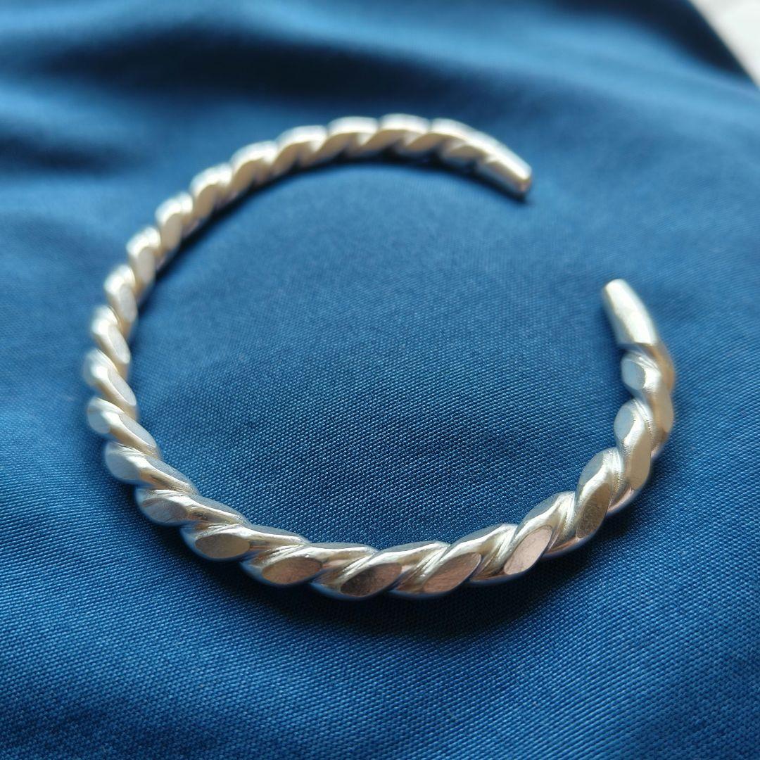 ぺー【現地買付】カレンシルバー バングル/シンプル/高純度