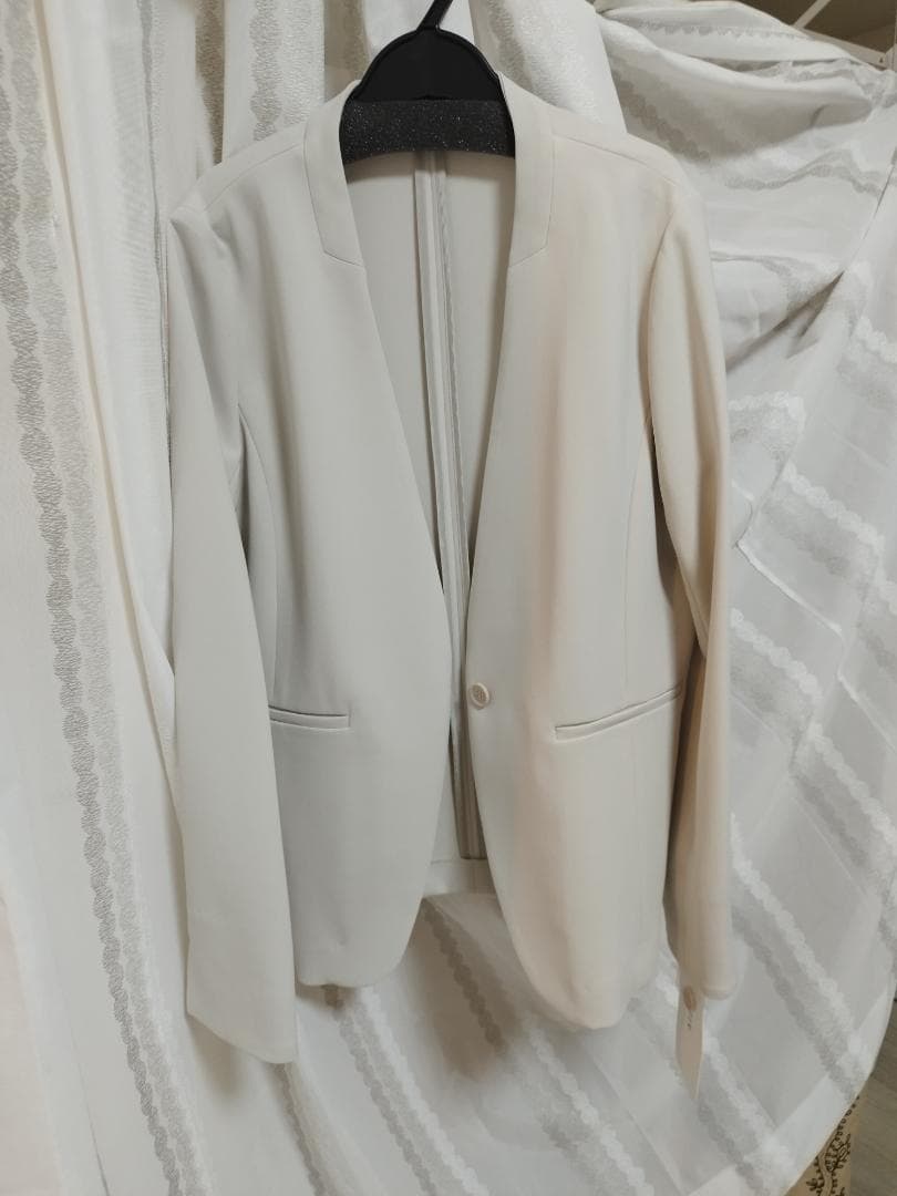 ソージュ　soeju　ノーカラージャケット