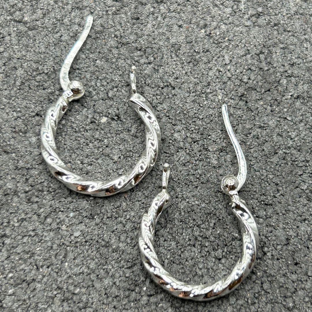 シルバー925 Silver プレーンツイストデザインフープピアス/軽研磨仕上げ