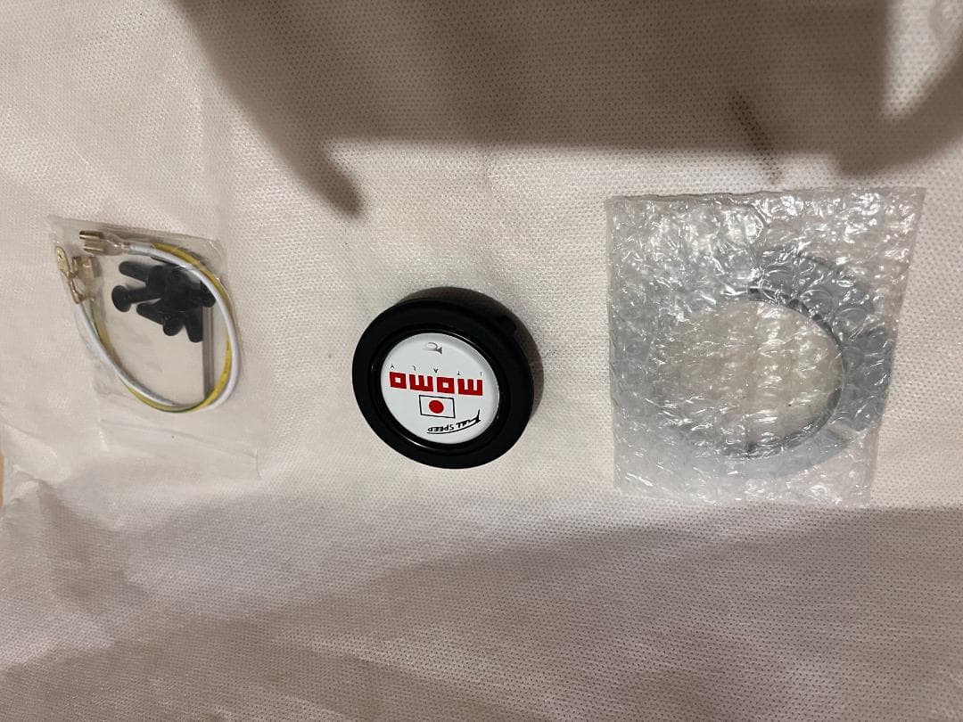 momo ステアリング 13インチ 黒色 白色