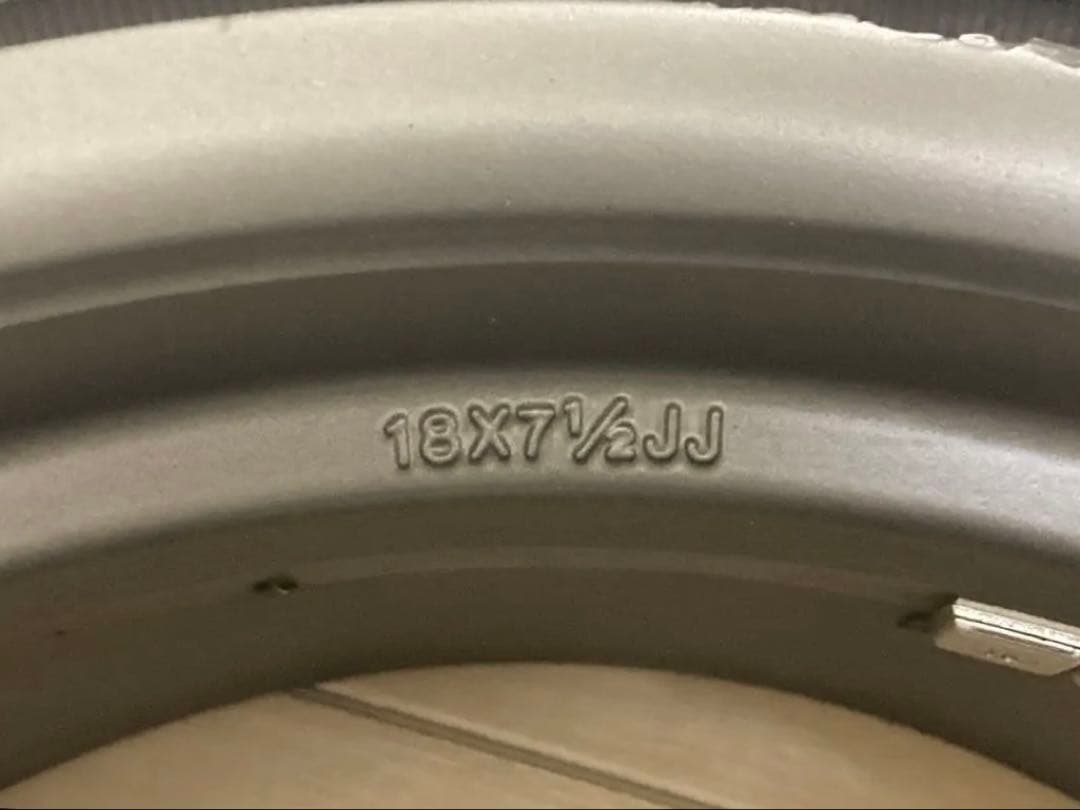 専用18インチホイール 114.3 +タイヤ225/40/R18 4本