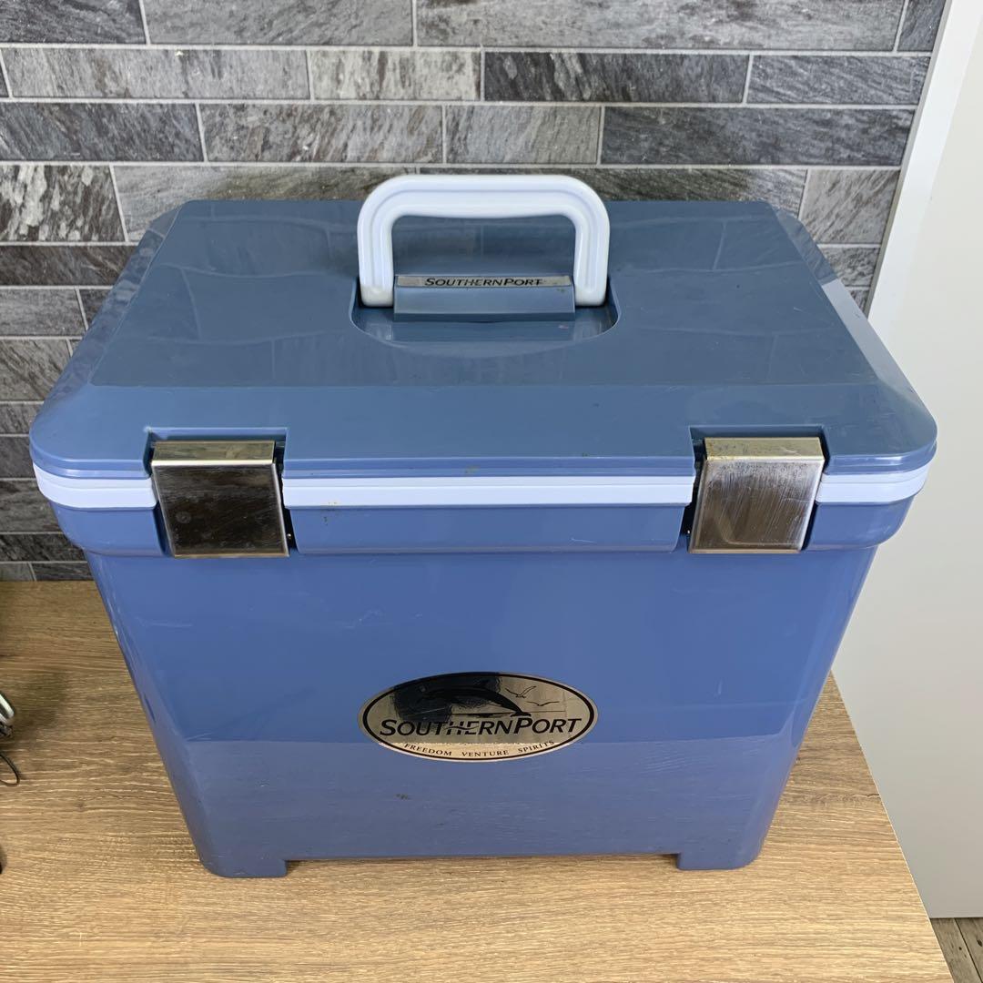 ①　18点　リールまとめ売り　クーラーボックス付き　釣り具　フィッシング　お買得