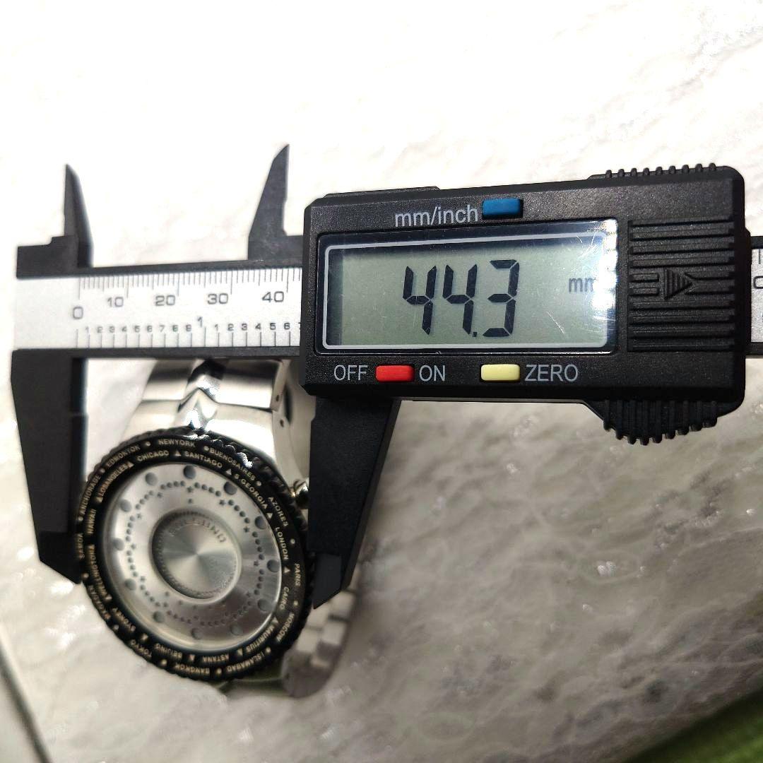 【激レア未使用同様】SOLSUNO SOLW/700R サイバーデザイン腕時計