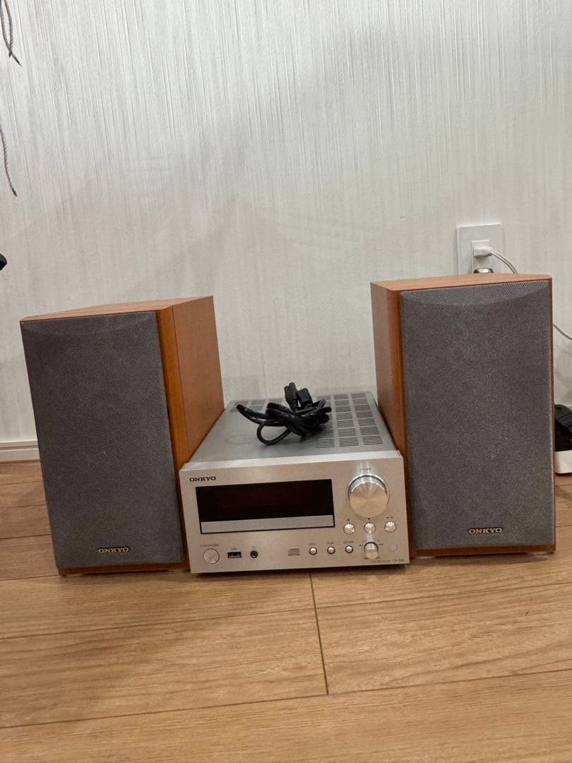 ONKYO ー CR-555 CDレシバーアンプ-本体のみ中古品