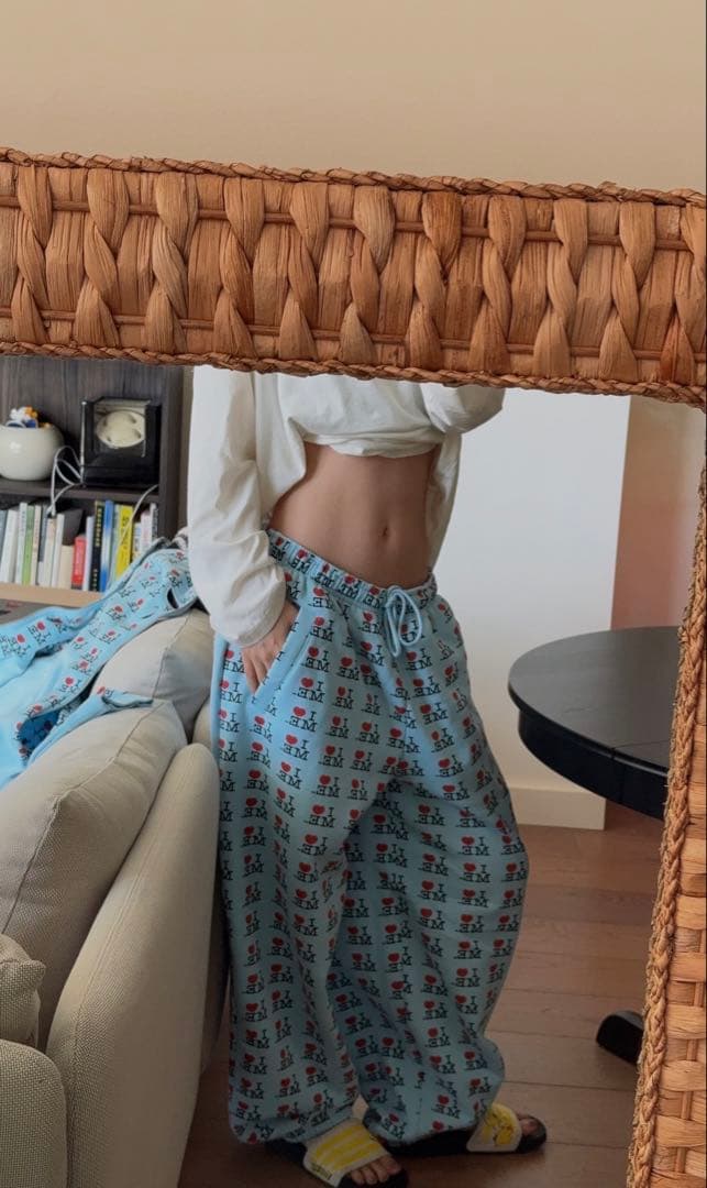 ASHLEY WILLIAMS I ♥︎ ME 水色　カジュアルパンツ