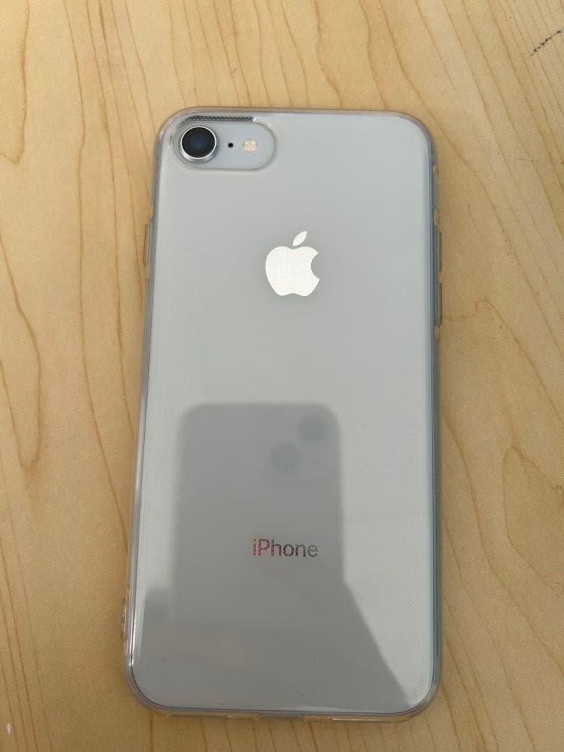 Apple iPhone 8 シルバー 本体