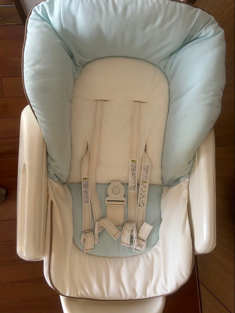 combi コンビ 電動 ネムリラ オートスウィング ハイローベッド チェア