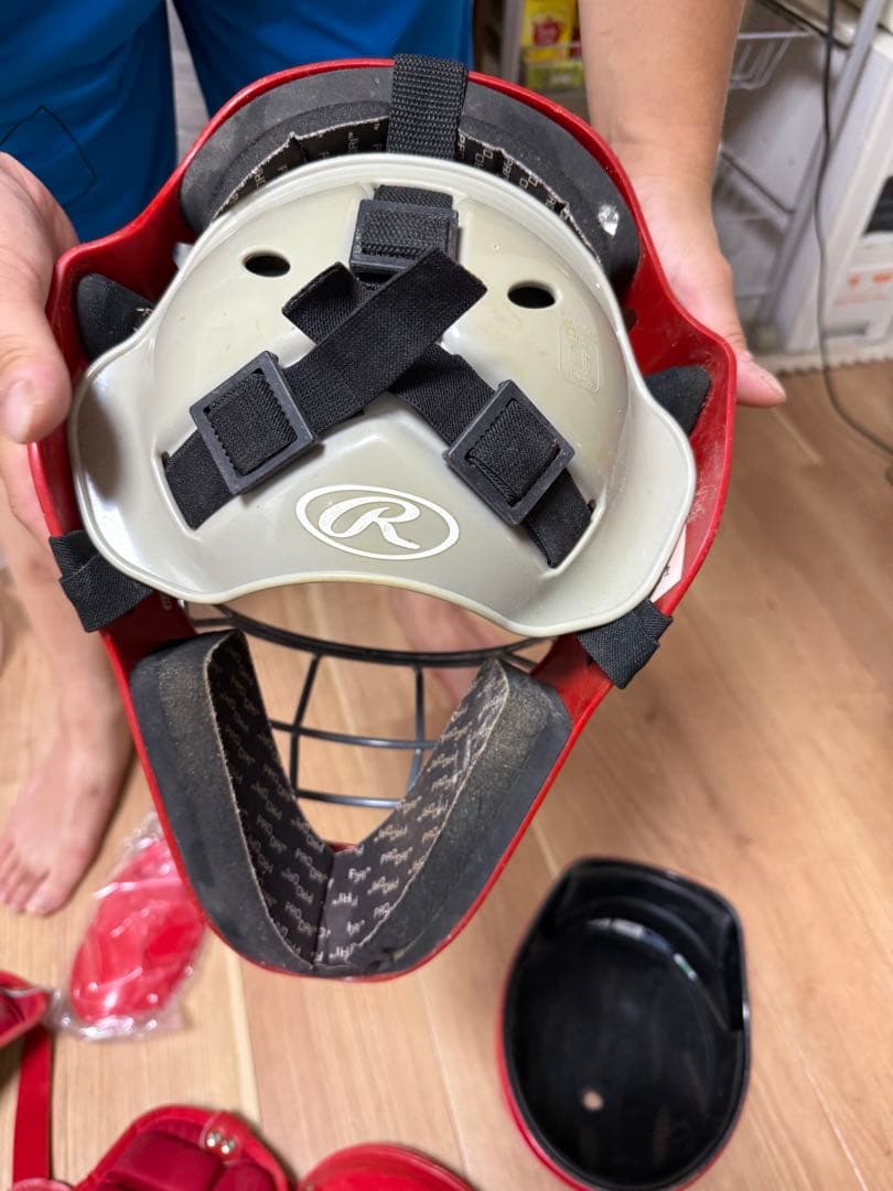 ミズノ キャッチャー防具セット(軟式)レッド