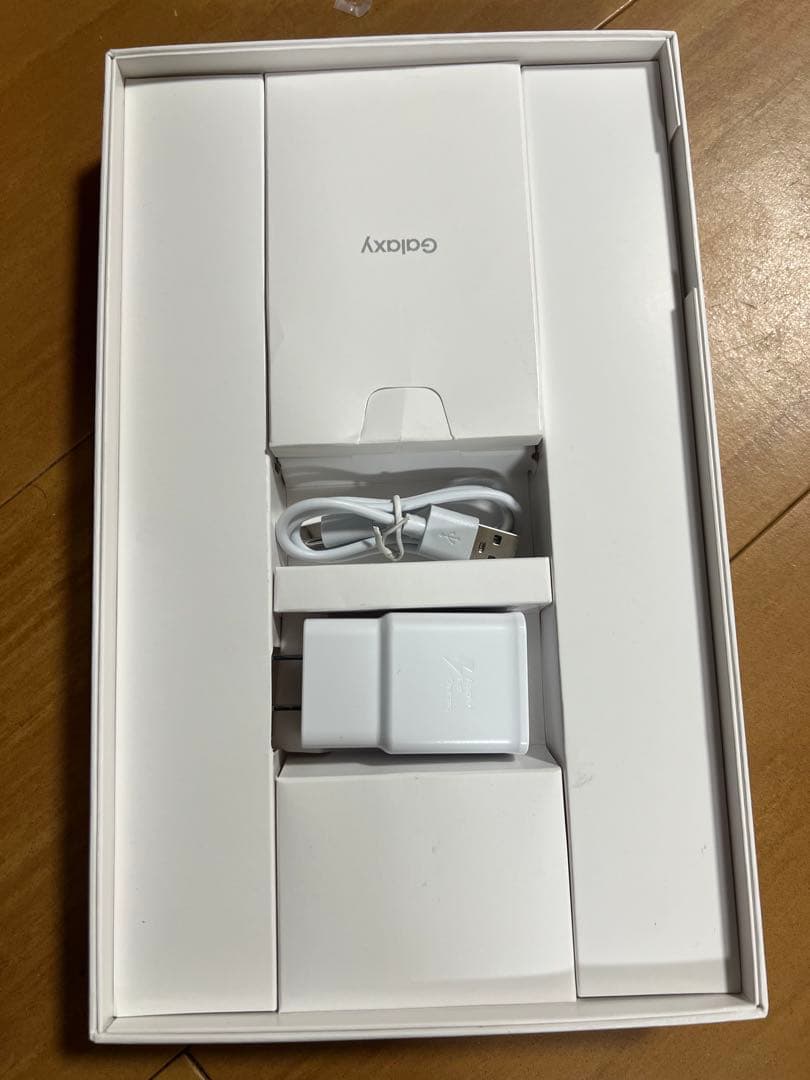 Galaxy Tab A SM-T510 32GB Wi-Fi 10.1インチ